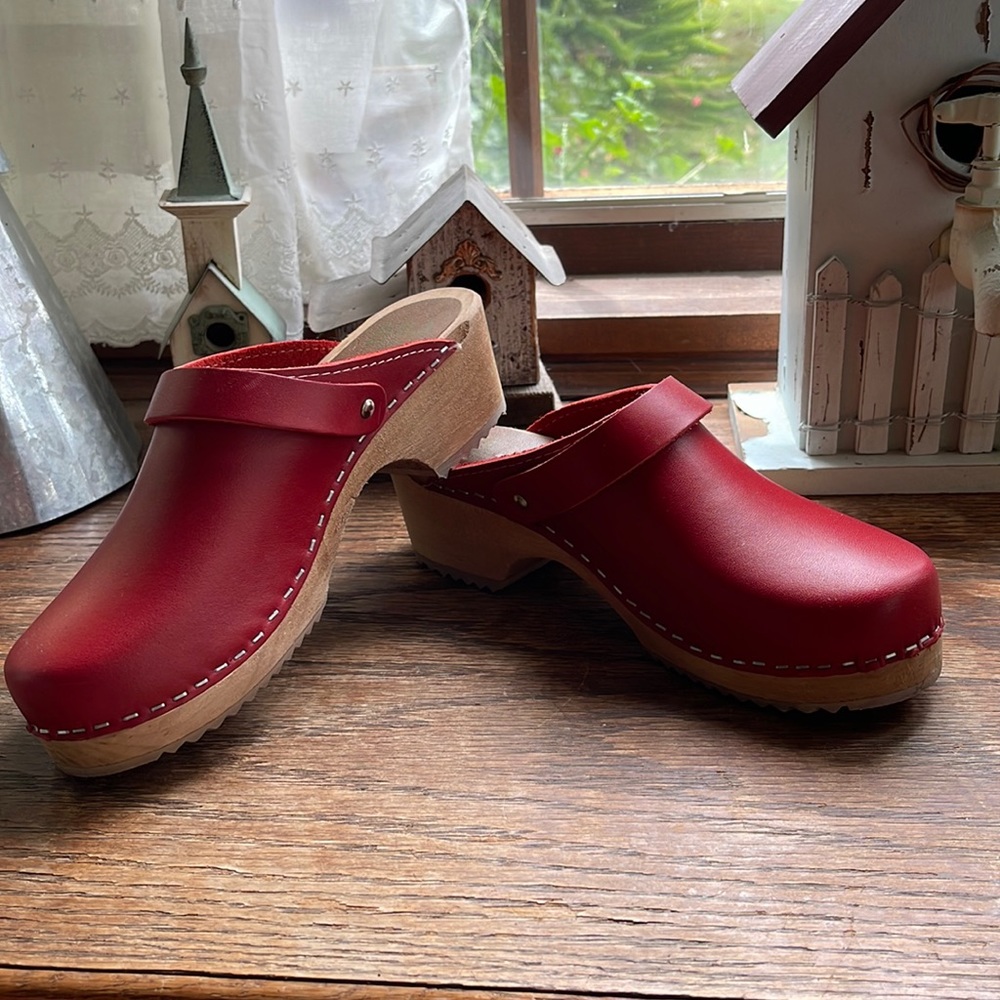 MIA Wooden Clogs